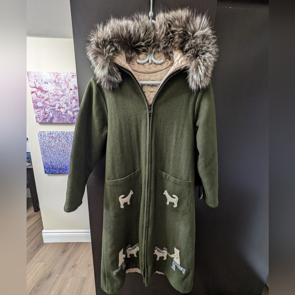 Keep warm this winter! ❄️ Est Size Medium Polar Parka with Waterproof Overcoat